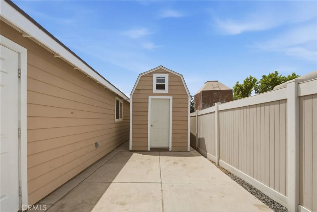 Photo of 4028 Center