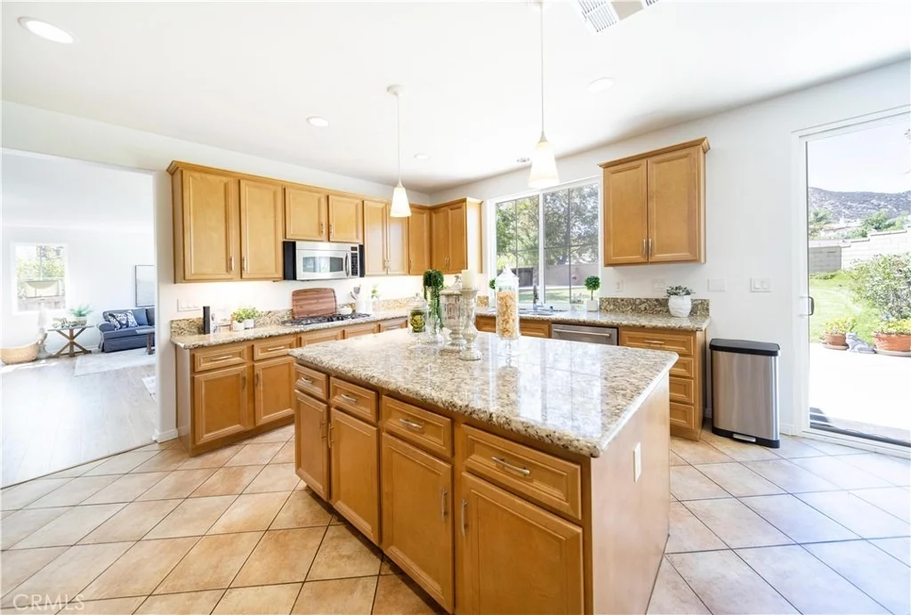 Photo of 35495 Sumac