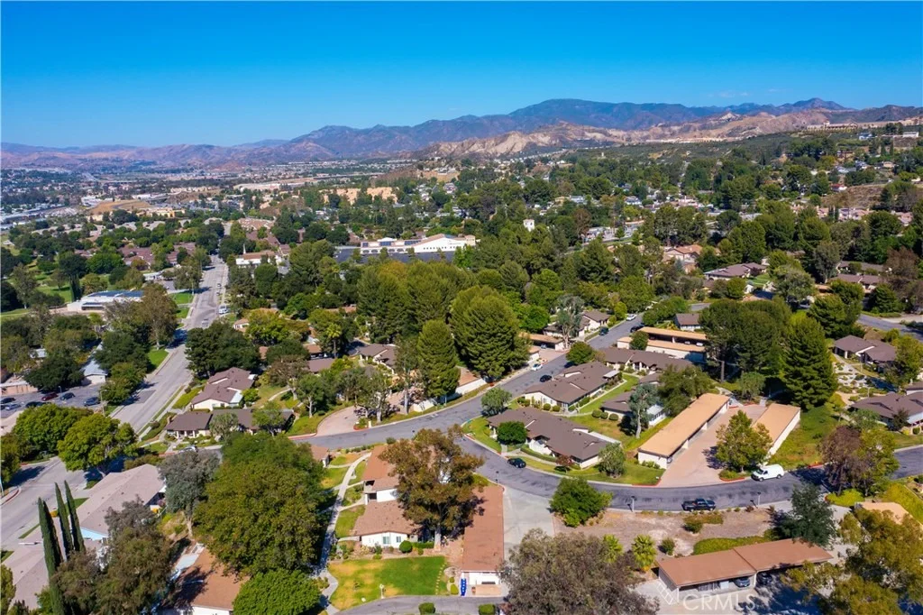 Photo of Unit E at 26344 Oak Plain