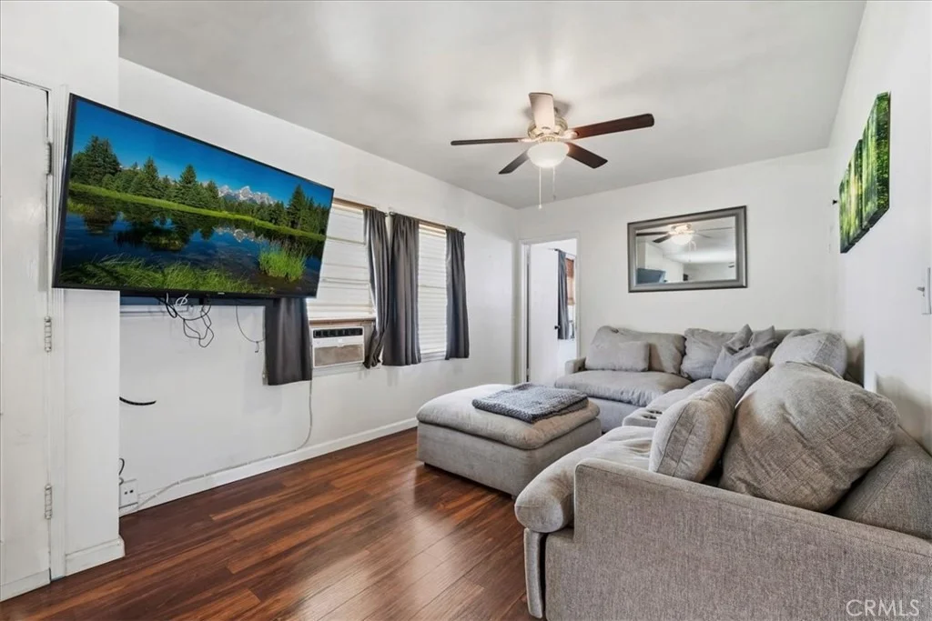 Photo of 5305 Palm