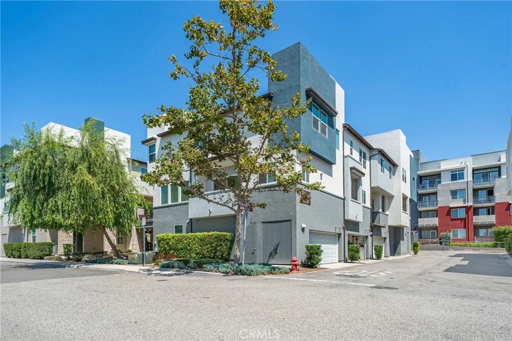 Photo of Unit 74 at 721 Manhattan Dr
