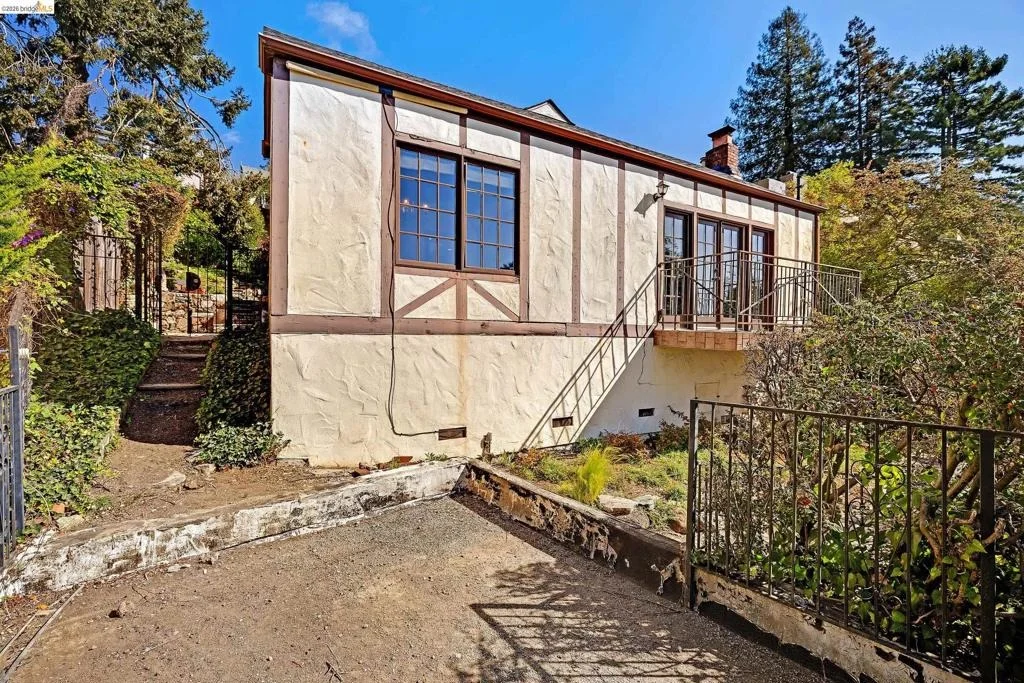 Photo of 455 Arlington Ave