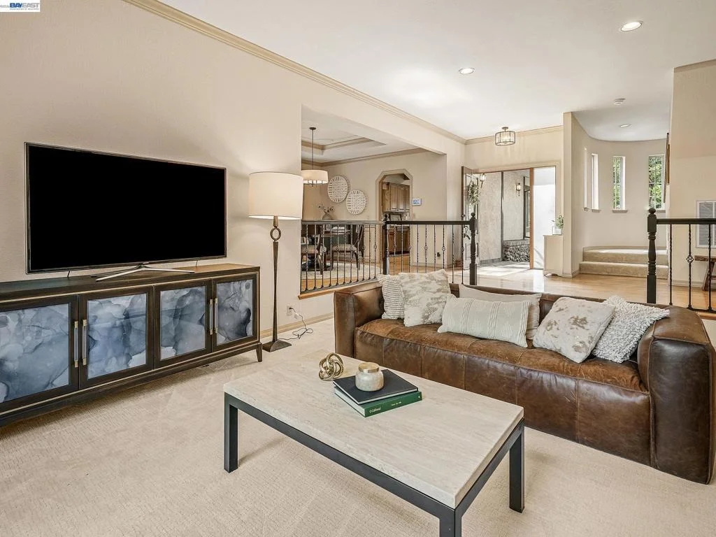Photo of 8681 Winding Way