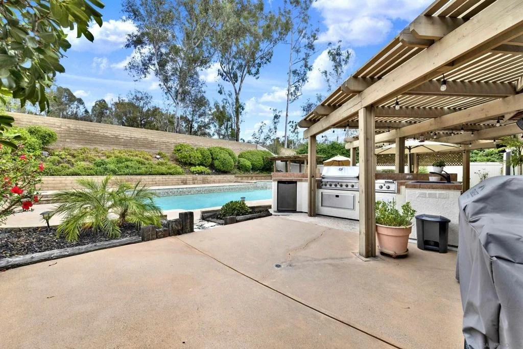 Photo of 13057 Treecrest