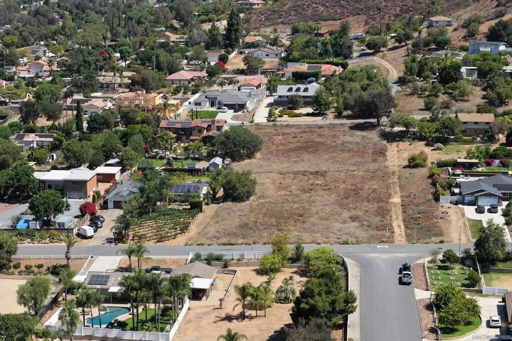 Photo of 14444 Twin Peaks Rd