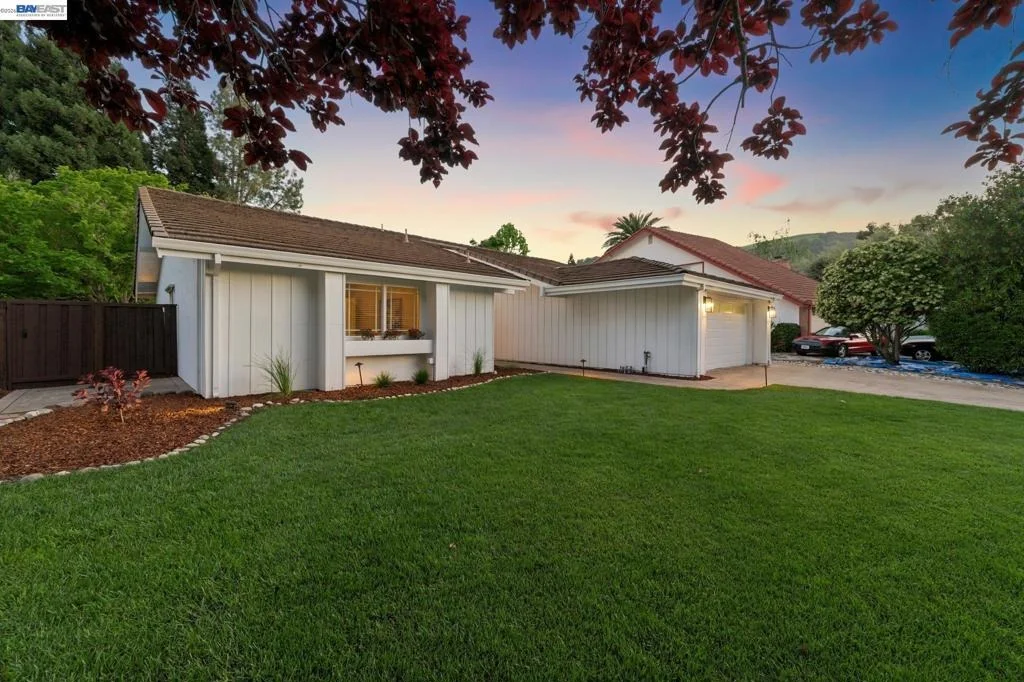 Photo of 238 Delta Pl