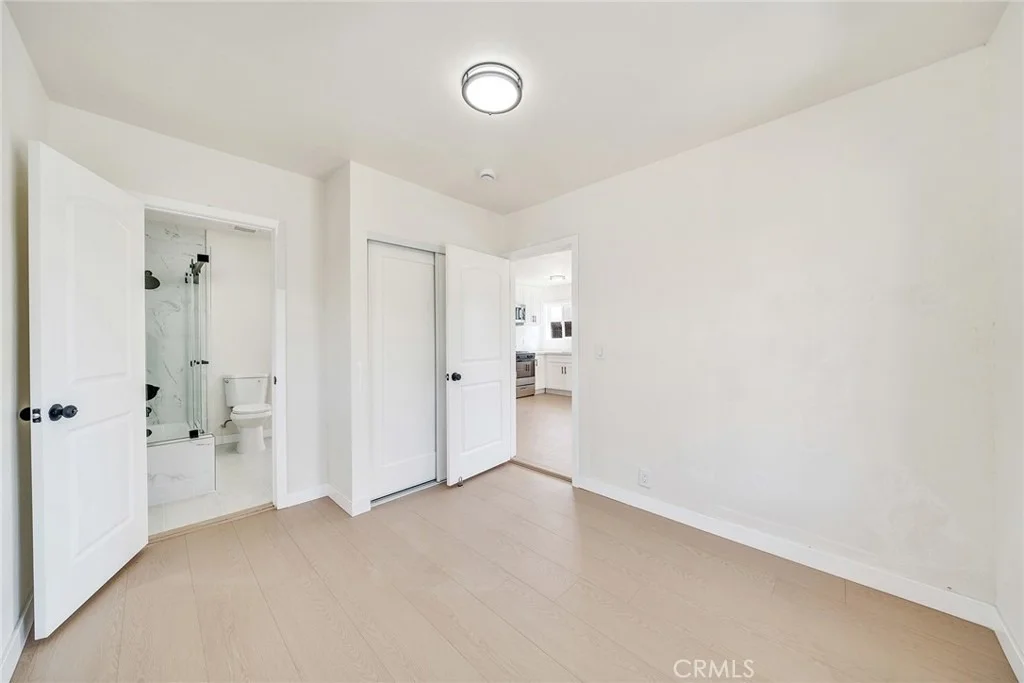 Photo of 215 E Elm Street
