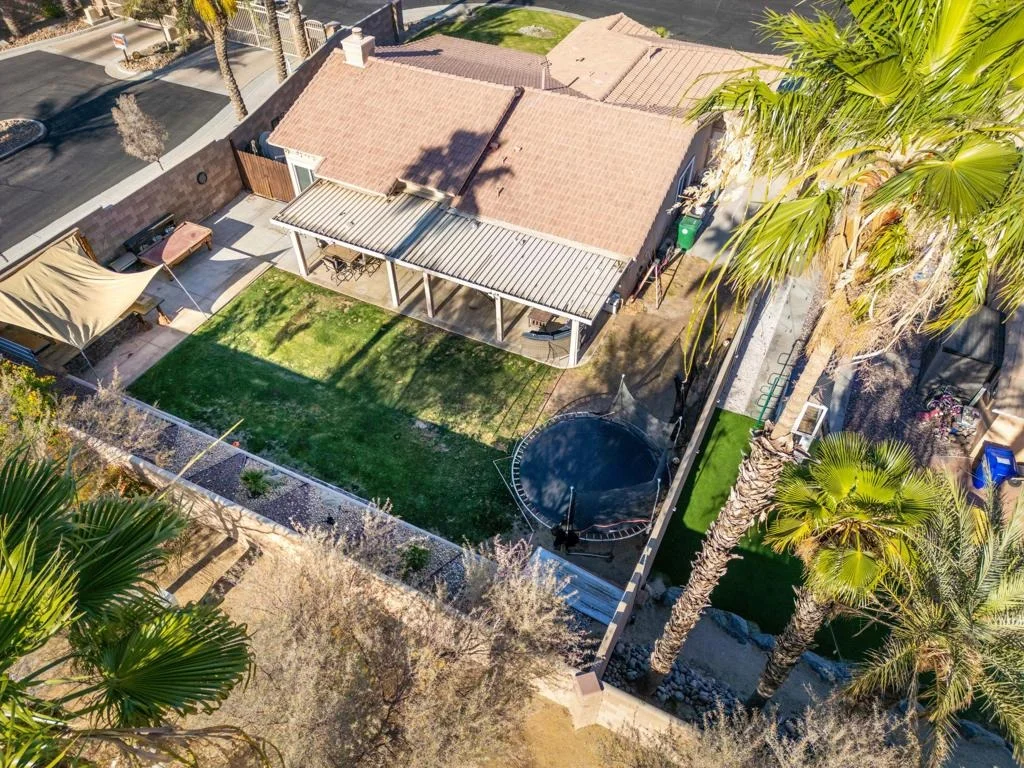 Photo of 43889 Virginia Avenue
