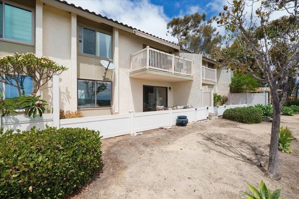 Photo of 245 Fairlee
