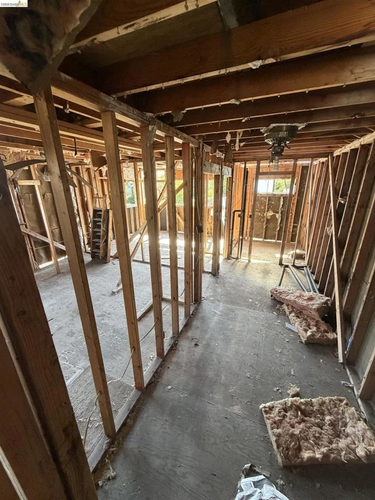 Photo of 2520 Clement Ave