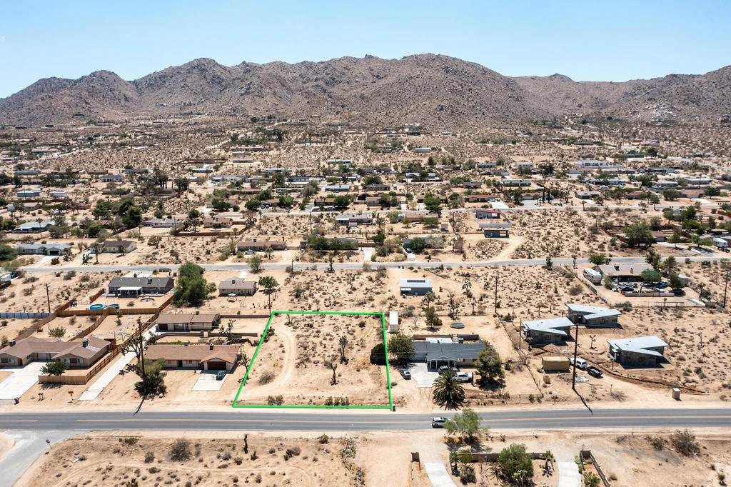 Photo of 60307 Alta Loma Drive