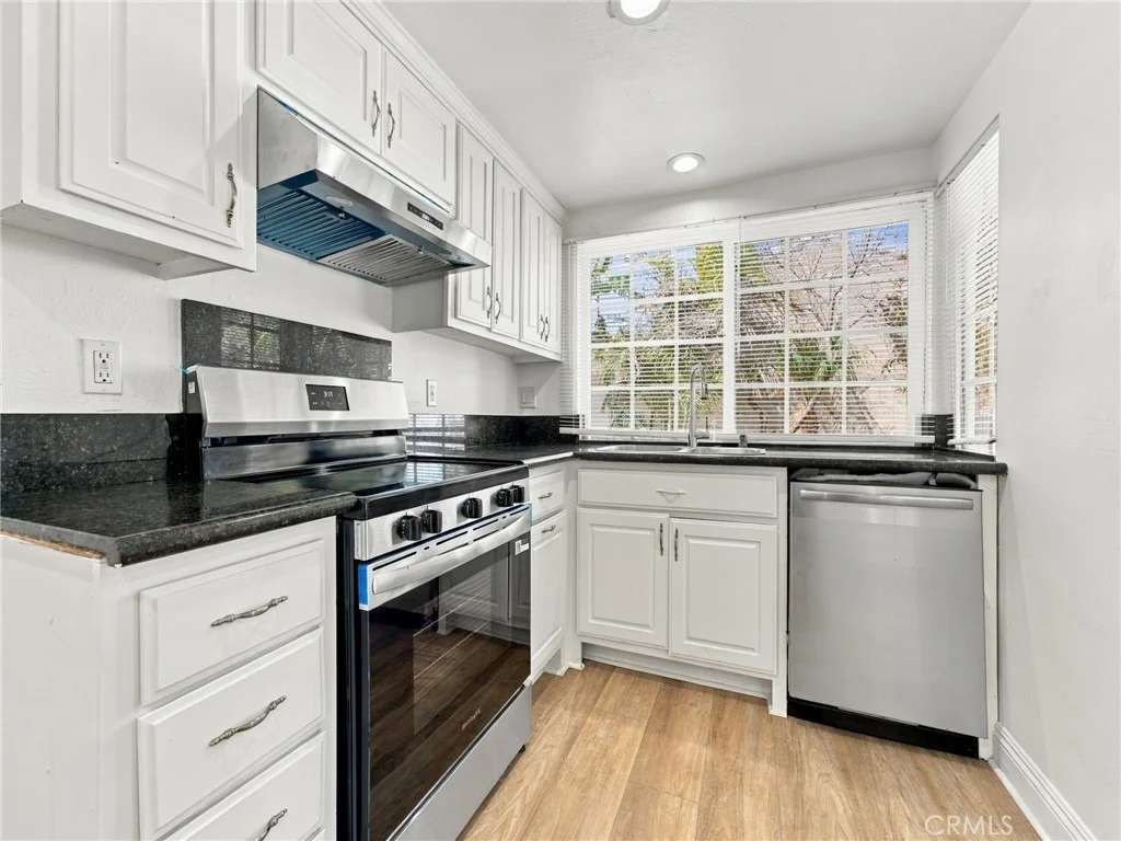 Photo of 330 W Devonshire Drive