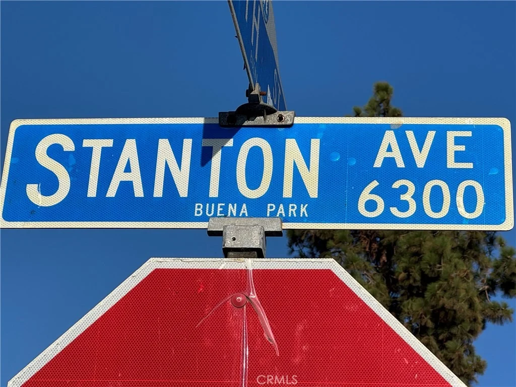 Photo of 6271 Stanton