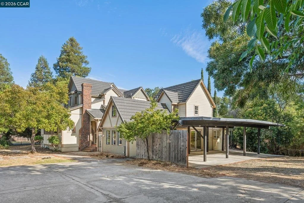 Photo of 3386 Cowell Rd