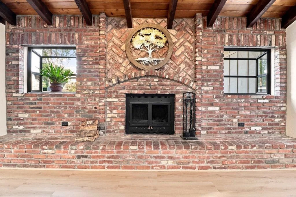 Photo of 3056 Overhill Drive