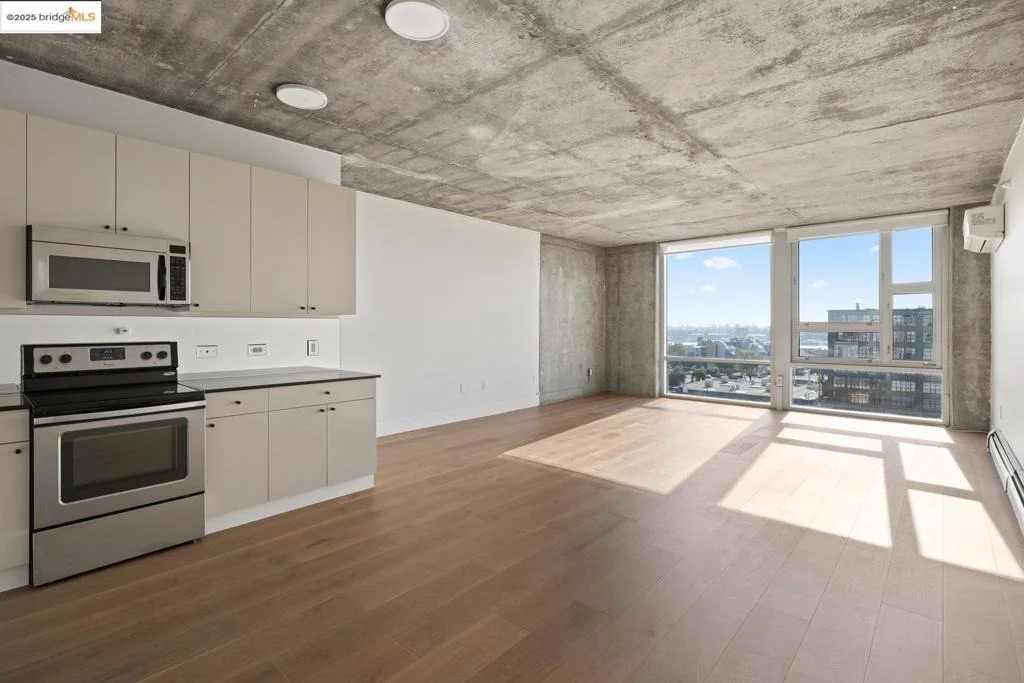 Photo of Unit 829 at 311 Oak Street