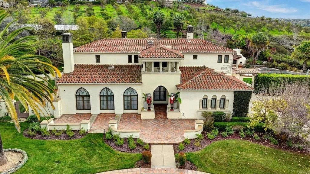 Photo of 17839 La Amapola
