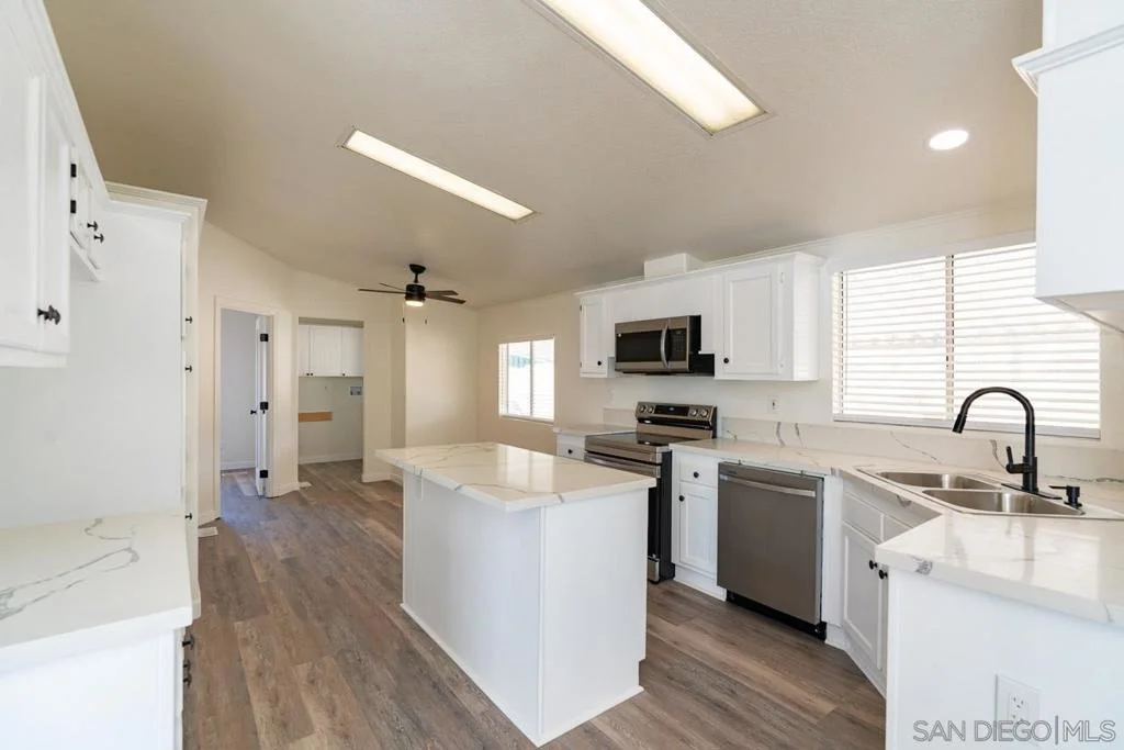 Photo of 59420 Roger Lane