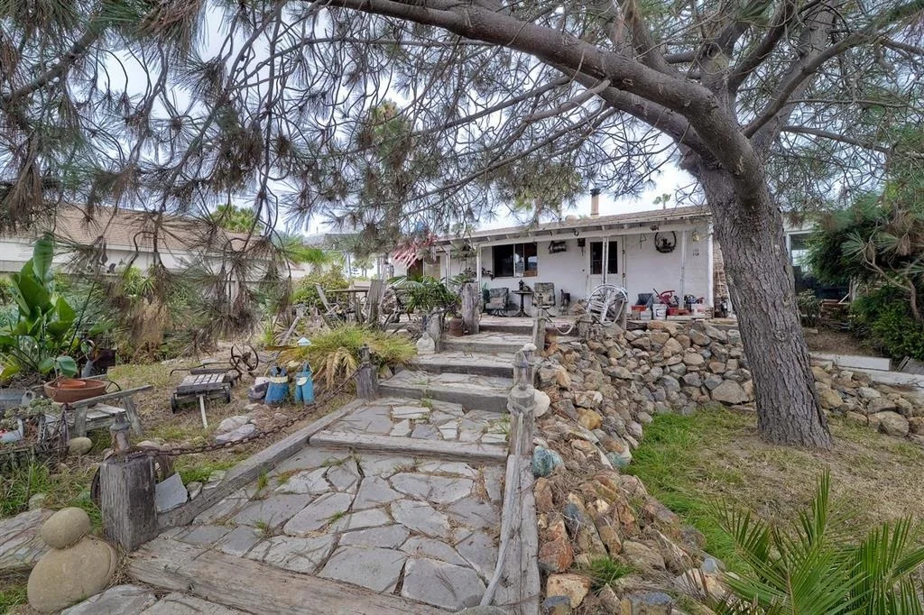 Photo of 735 Santa Fe Dr