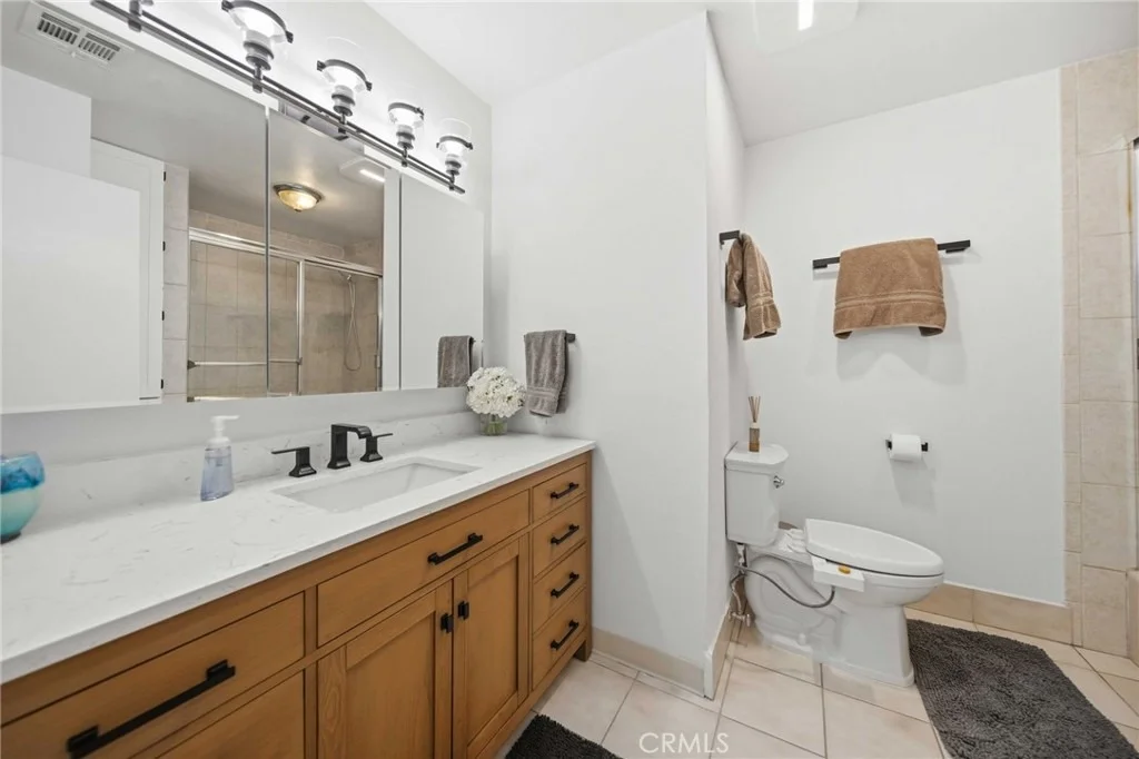 Photo of 539 W Avenue J11