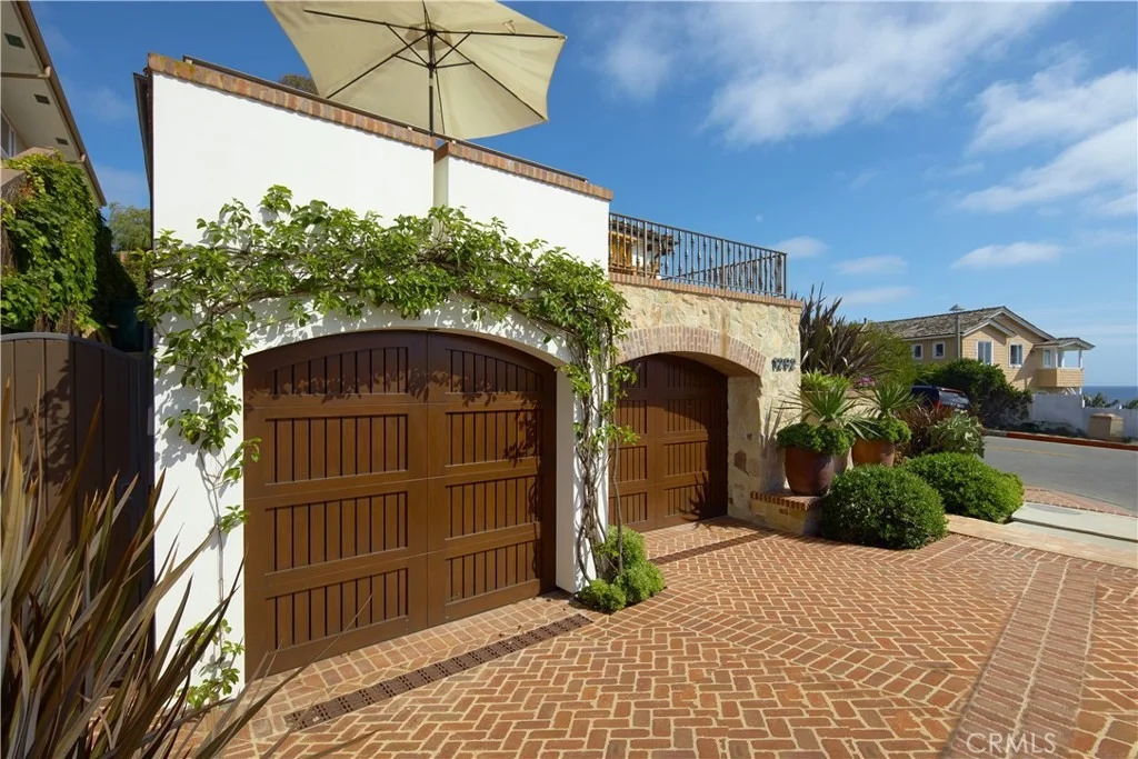 Photo of 1292 Cliff Drive