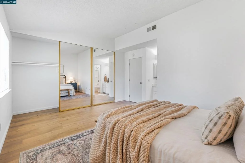 Photo of 3167 Osuna Way