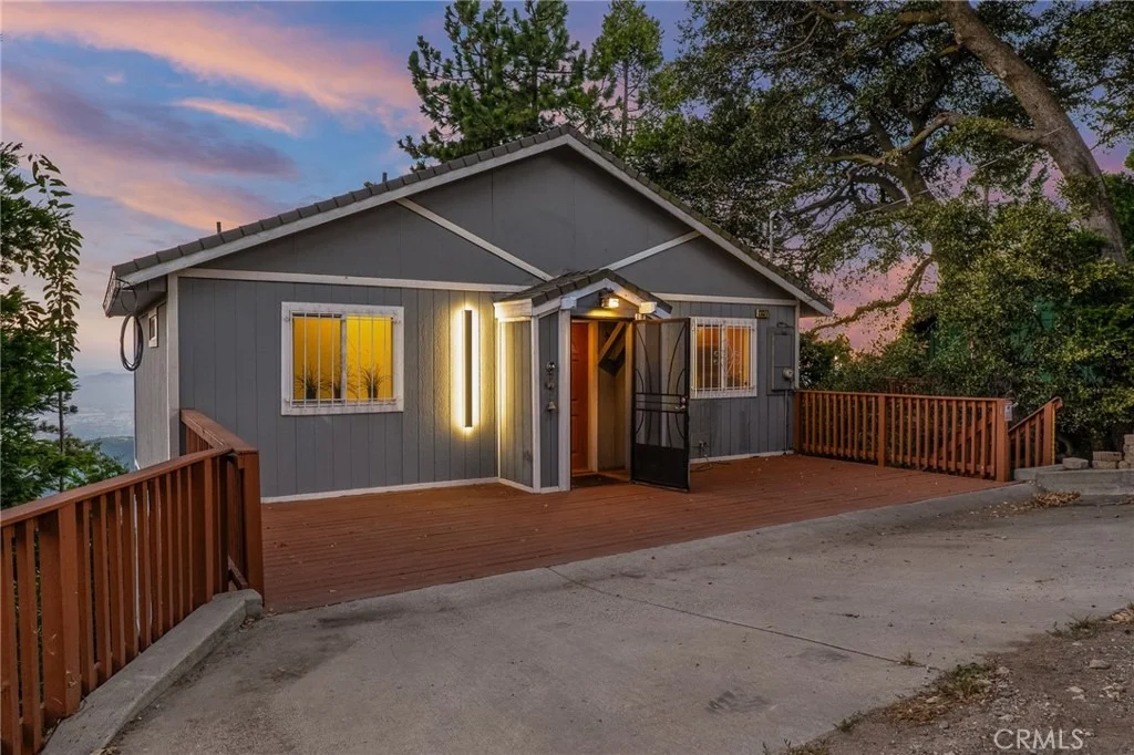 Photo of 23377 Crestview