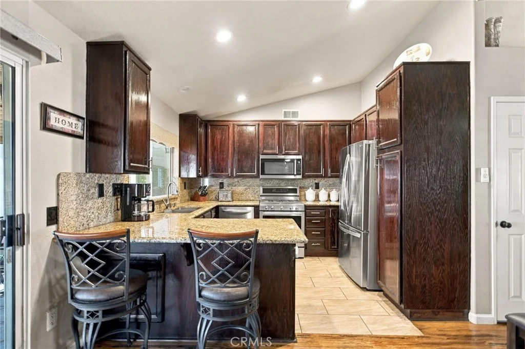 Photo of 33593 Pecan