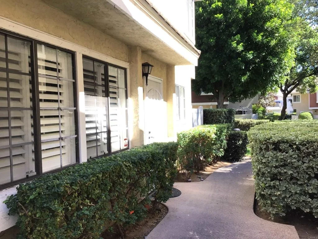 Photo of Unit 29 at 10140 Palm Glen Drive