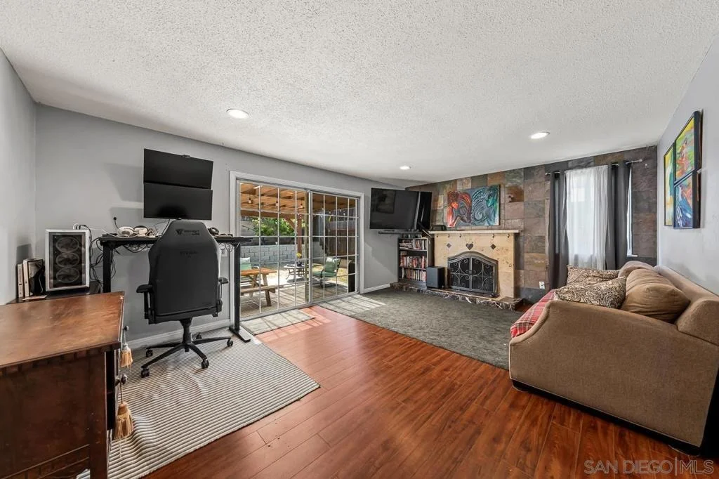 Photo of 819 Brucker