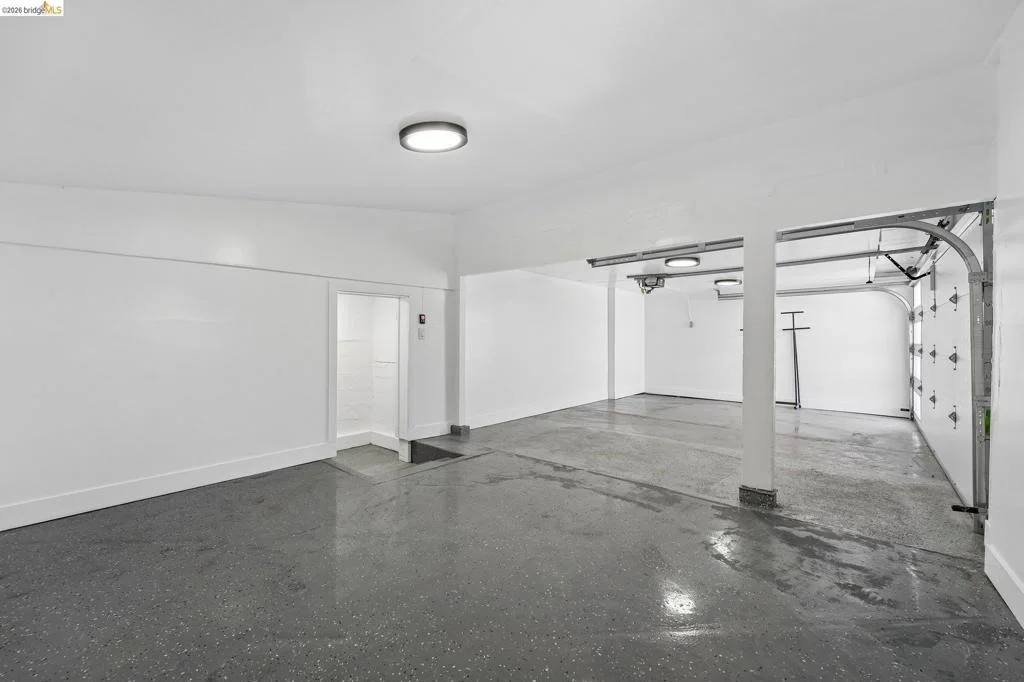 Photo of 449 GILCREST