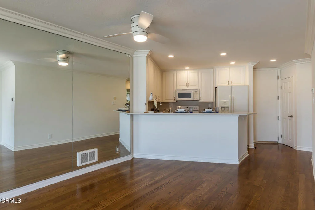 Photo of Unit 218 at 3101 Peninsula Road