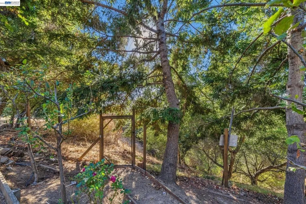 Photo of 5624 Greenridge Rd