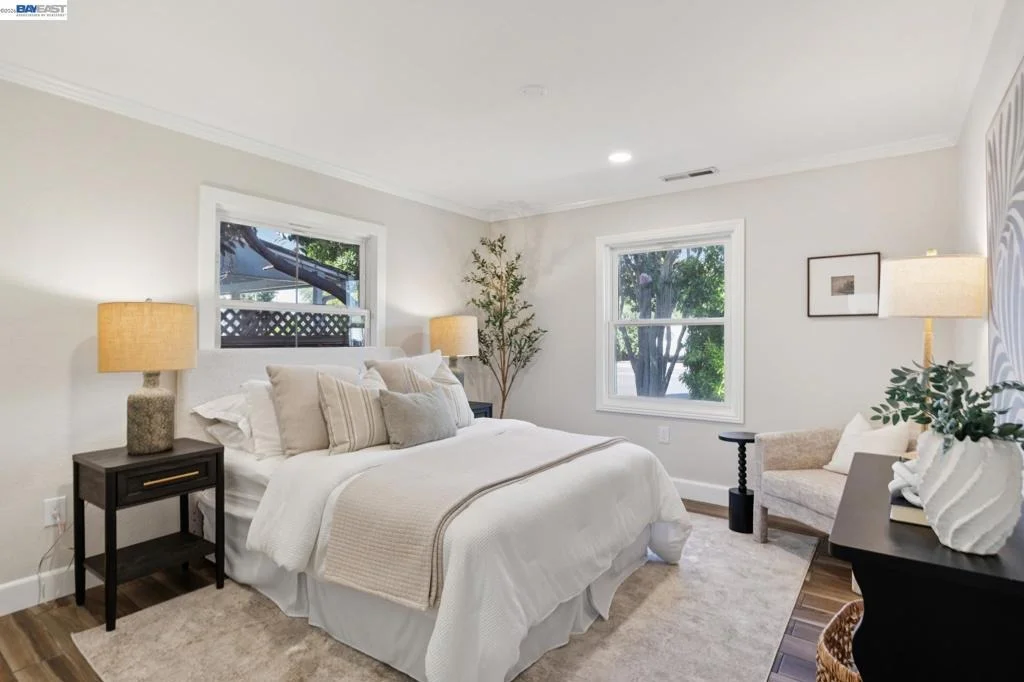 Photo of 734 Scott Blvd