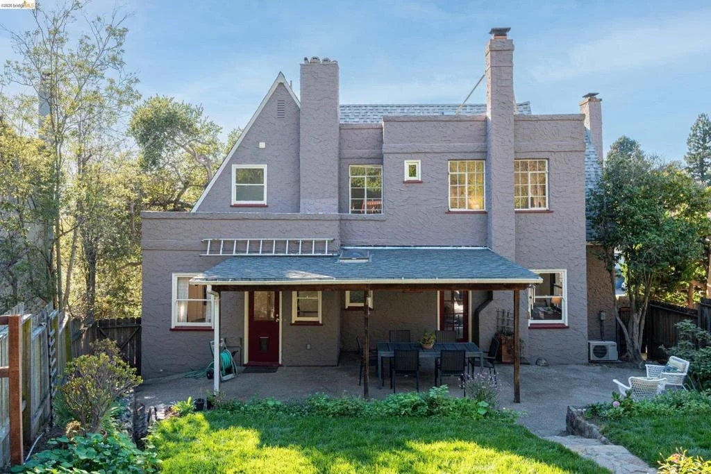 Photo of 1101 Amador Ave