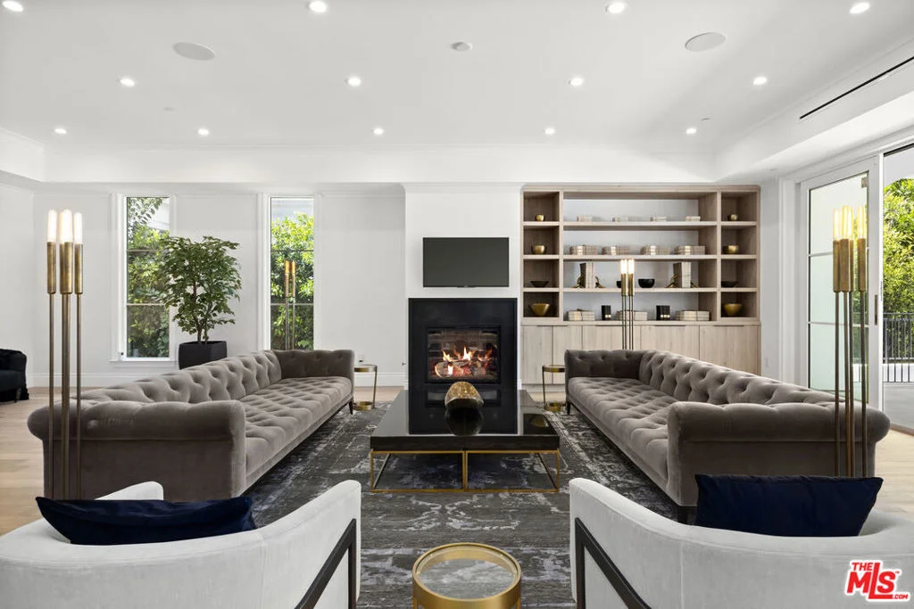 Photo of 722 N Camden Drive