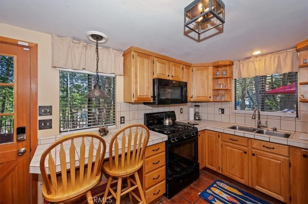 Photo of 27596 Oak Knoll