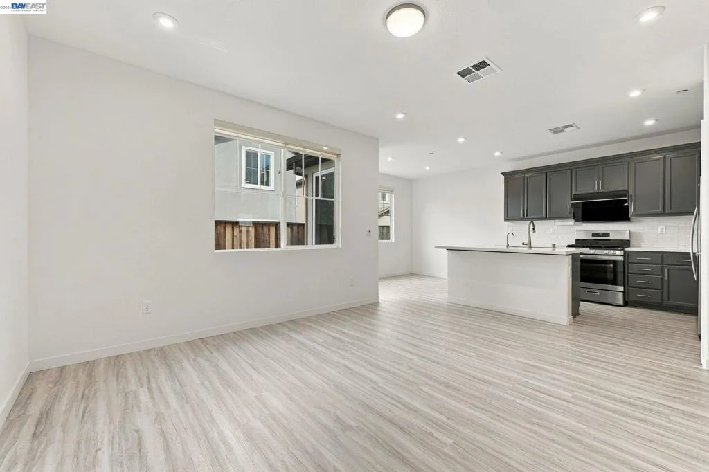 Photo of 617 Whisper Ln