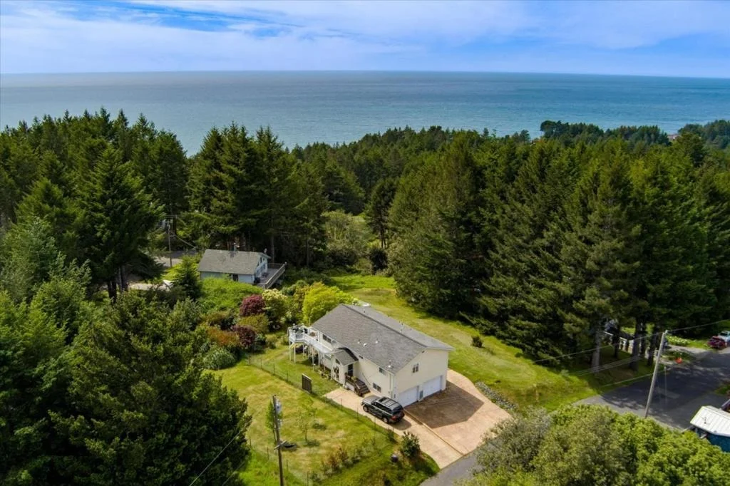 Photo of 520 Redwood Road