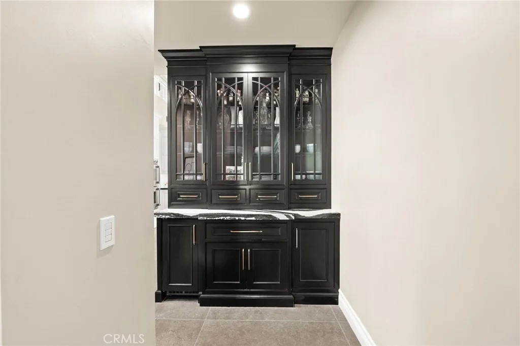 Photo of 1688 Dwight