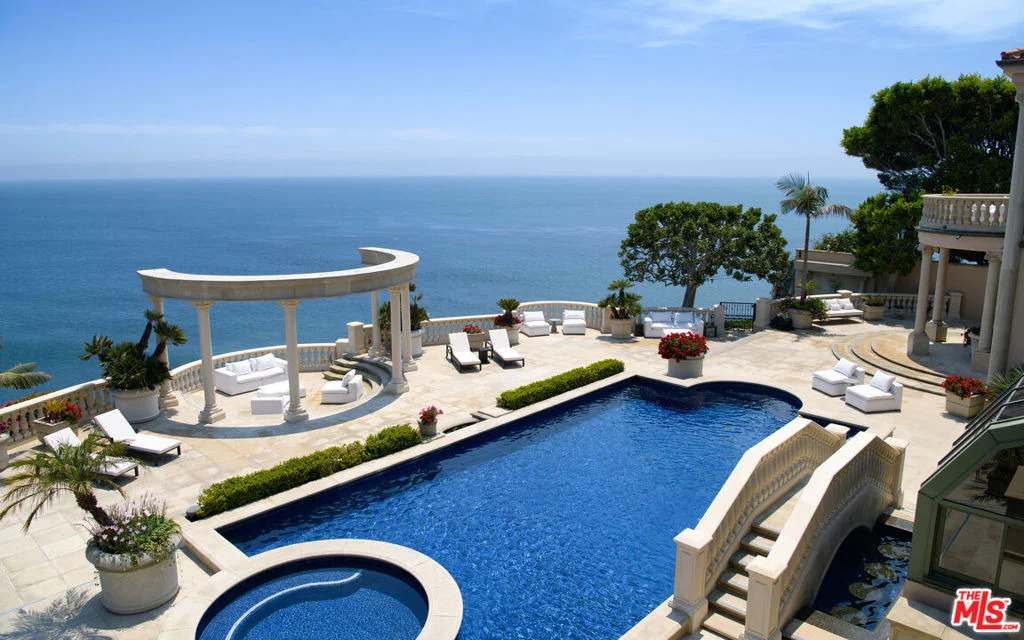 Photo of 28824 Cliffside Drive