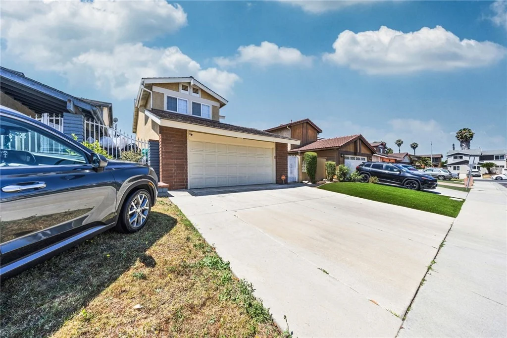 Photo of 814 E Sandpoint Court