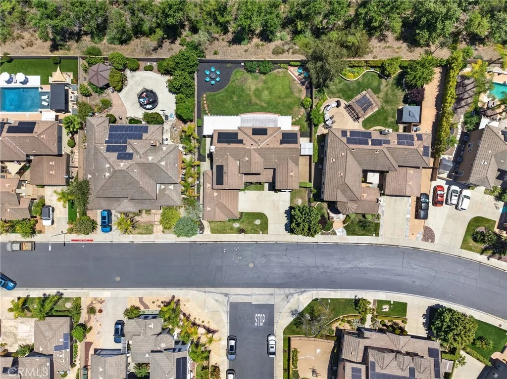 Photo of 2332 Douglaston
