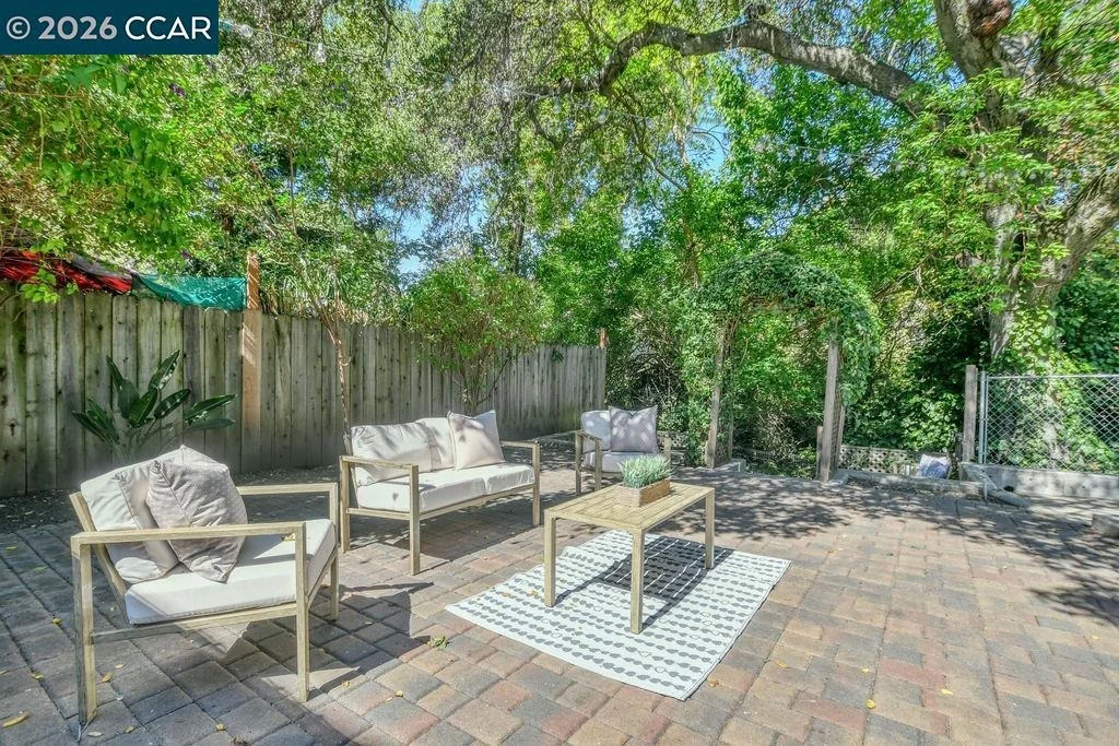 Photo of 915 Brown Street