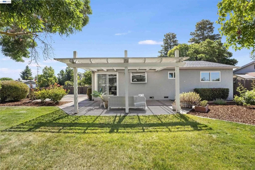 Photo of 1596 Heather Lane