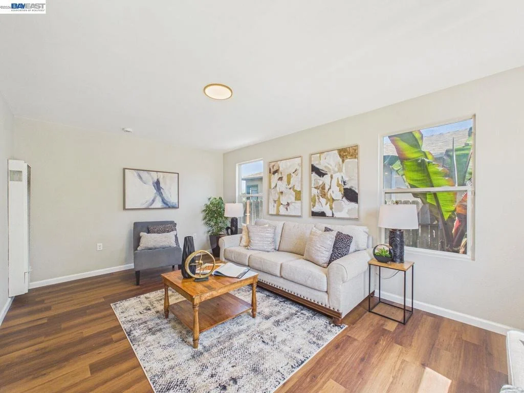 Photo of 2609 Macarthur Ave