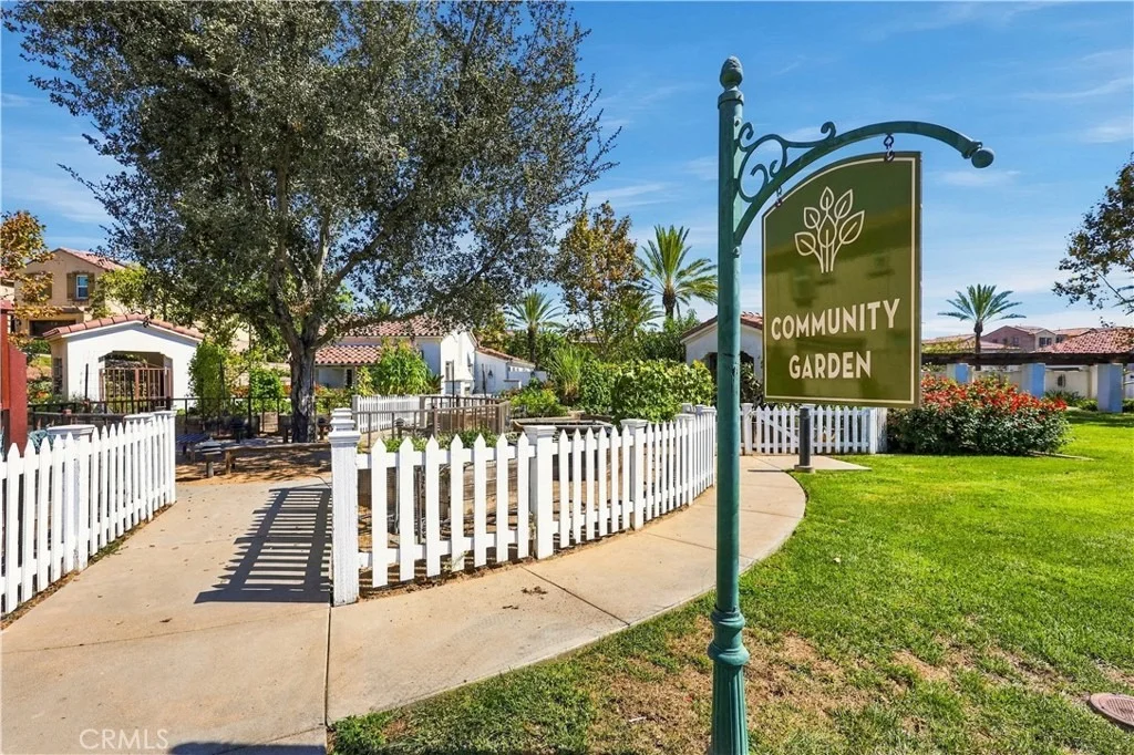 Photo of 881 Pear Court
