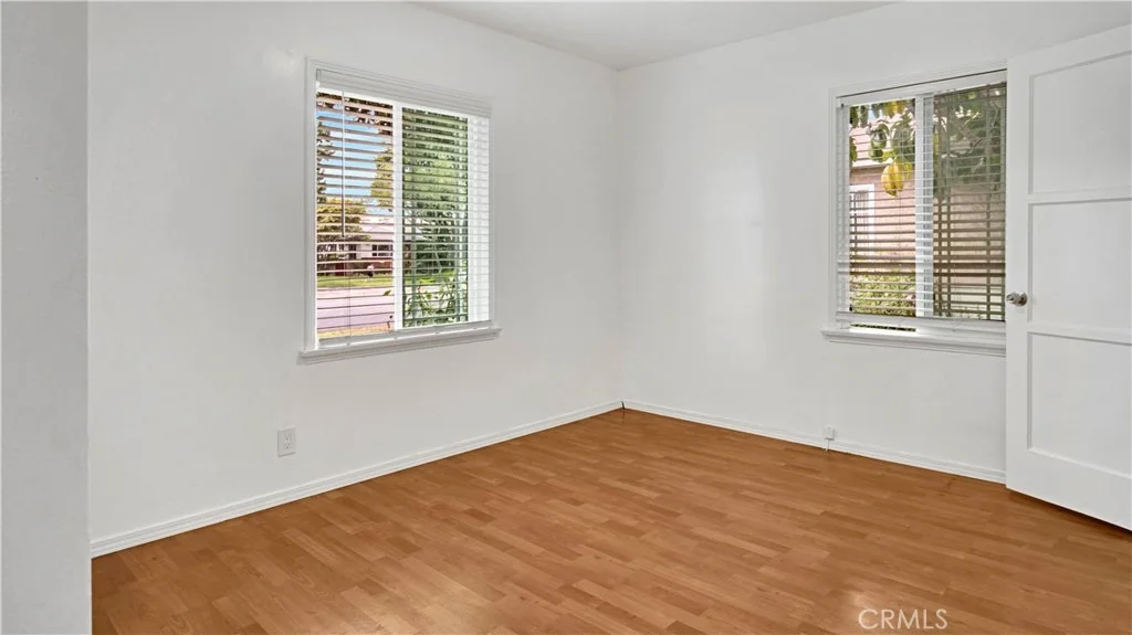 Photo of 9714 Paramount