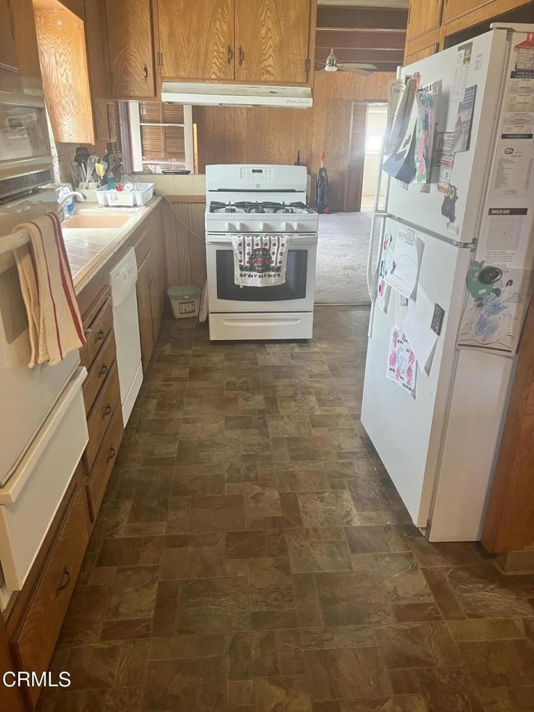 Photo of 1402 W Beverly Drive