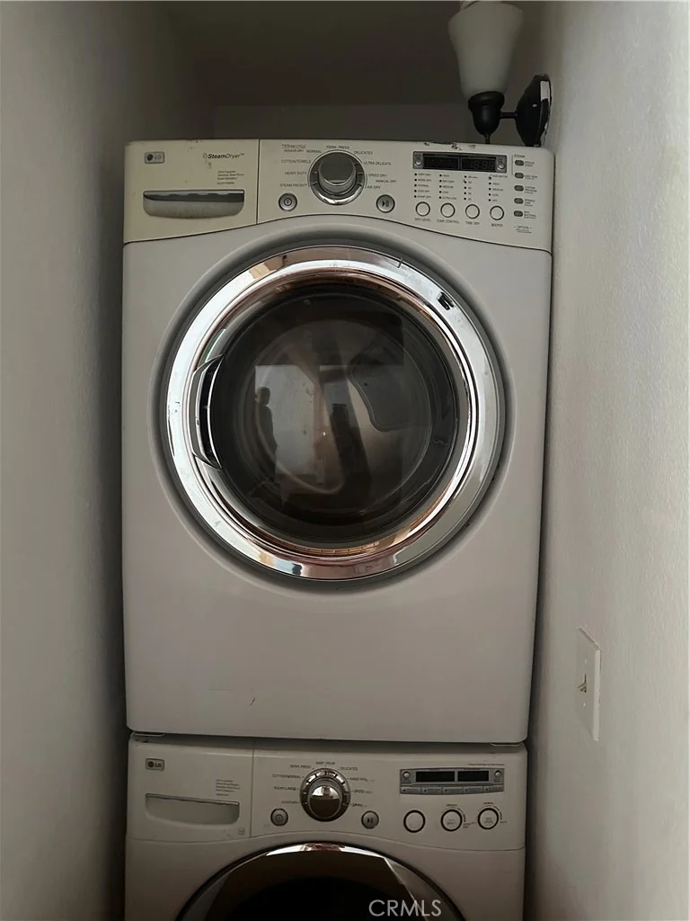 Photo of 2359 Oak